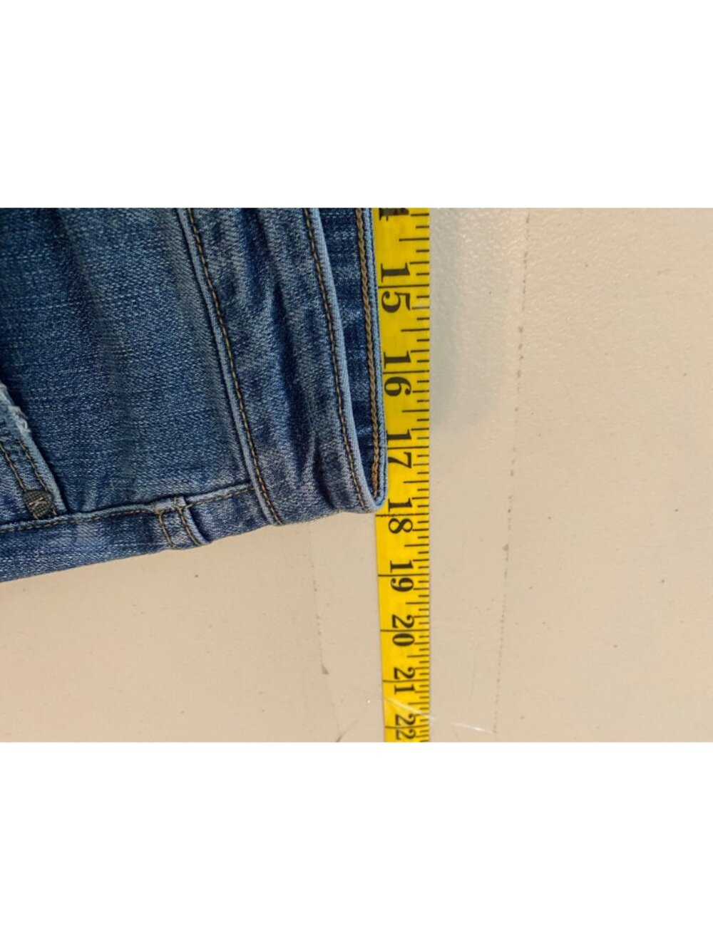 Kut From Kloth Boyfriend Distressed Cuffed Cropped Jeans Size 12 - Picture 8 of 9